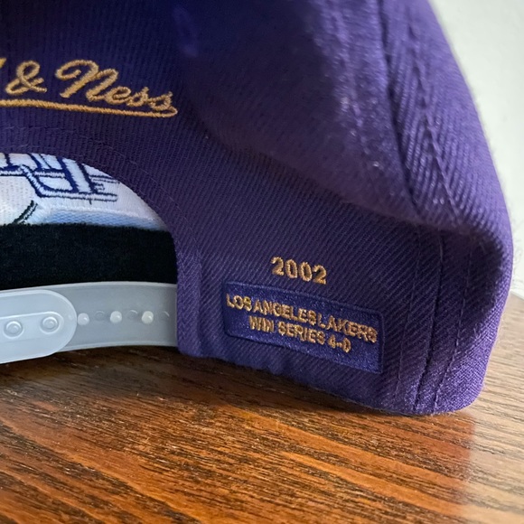 Los Angeles Lakers Mitchell and Ness 2002 NBA finals hat